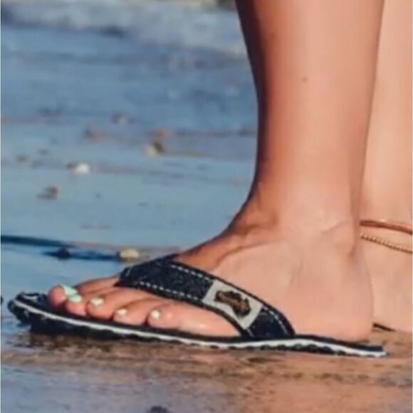 Gumbies (Unisex)  - Picture 4 of 6